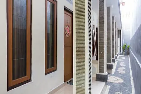 Bali Surf House 2 بيت ضيافة